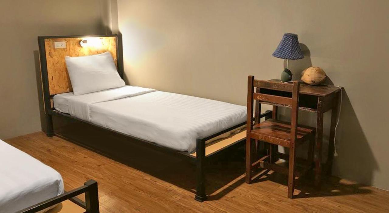 Ok Chic Phuket Hostel Exterior foto